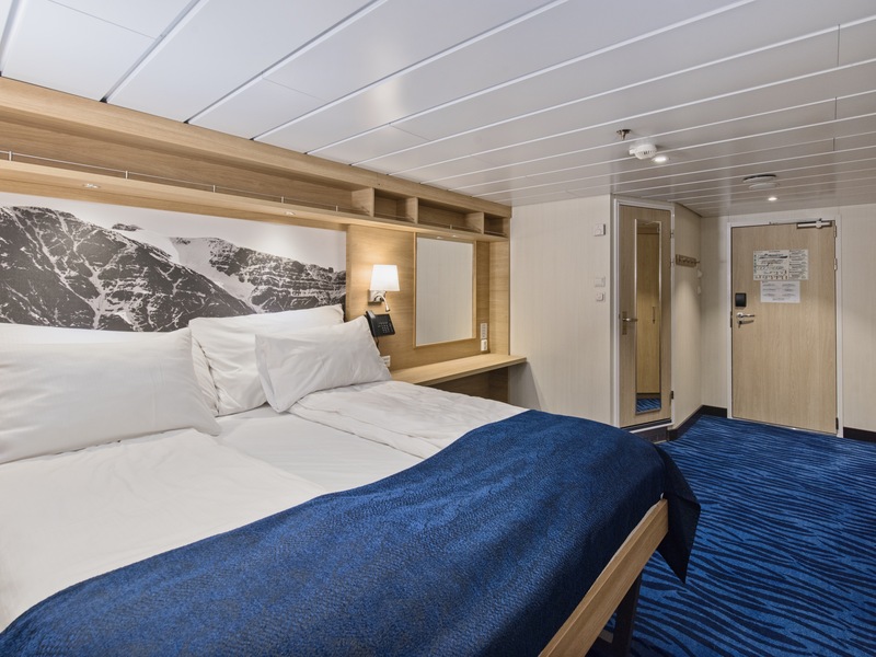 Polar Inside | Larger inside cabin for 2 travellers